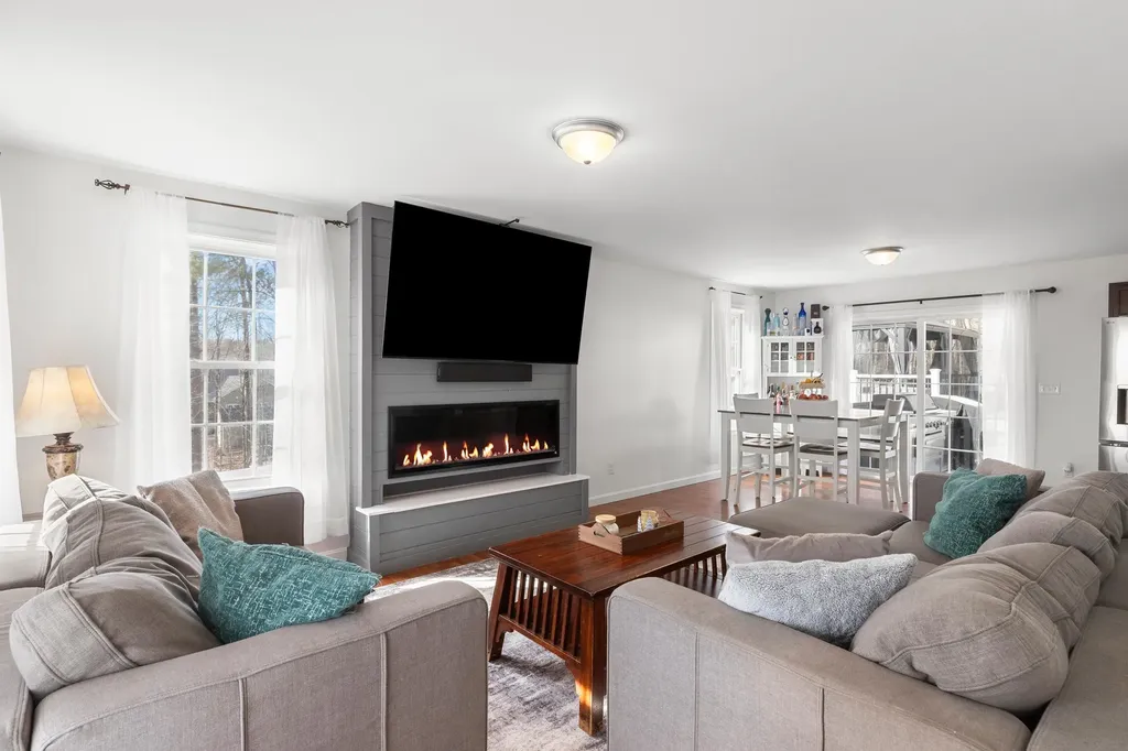 18 Rocky Hill Road Nottingham NH 03290