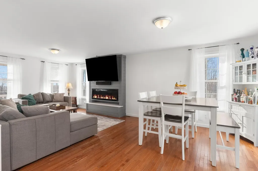 18 Rocky Hill Road Nottingham NH 03290