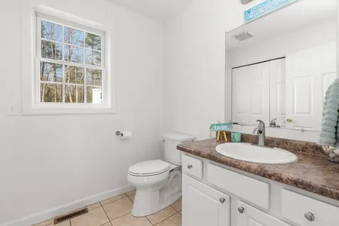 18 Rocky Hill Road Nottingham NH 03290