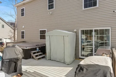 18 Rocky Hill Road Nottingham NH 03290