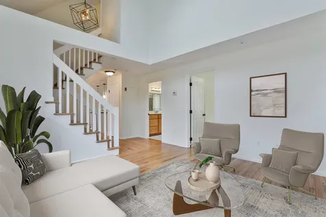 27 Norwood Road Salem NH 03079