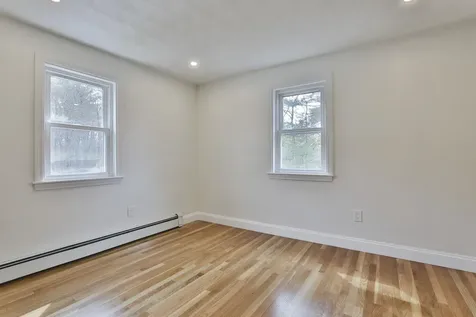 27 Norwood Road Salem NH 03079