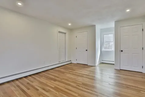 27 Norwood Road Salem NH 03079