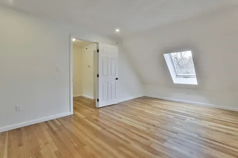 27 Norwood Road Salem NH 03079