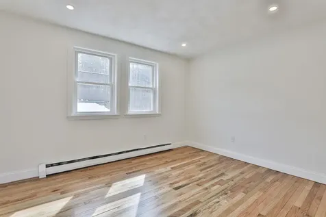 27 Norwood Road Salem NH 03079