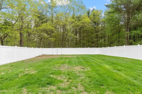 27 Norwood Road Salem NH 03079