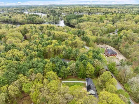 27 Norwood Road Salem NH 03079