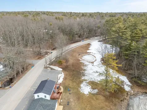 7 Redberry Road Exeter NH 03833