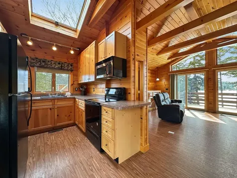 521 Beach Road Pittsburg NH 03592