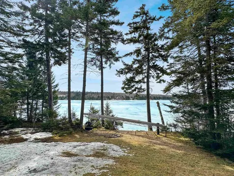 521 Beach Road Pittsburg NH 03592