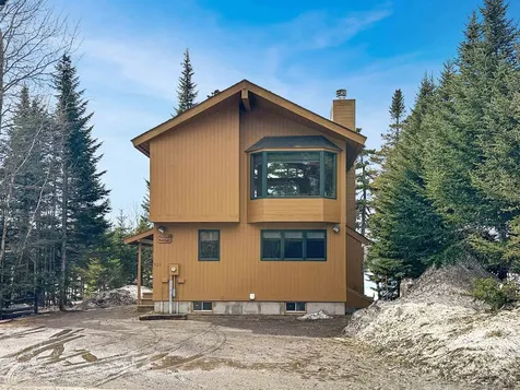 521 Beach Road Pittsburg NH 03592