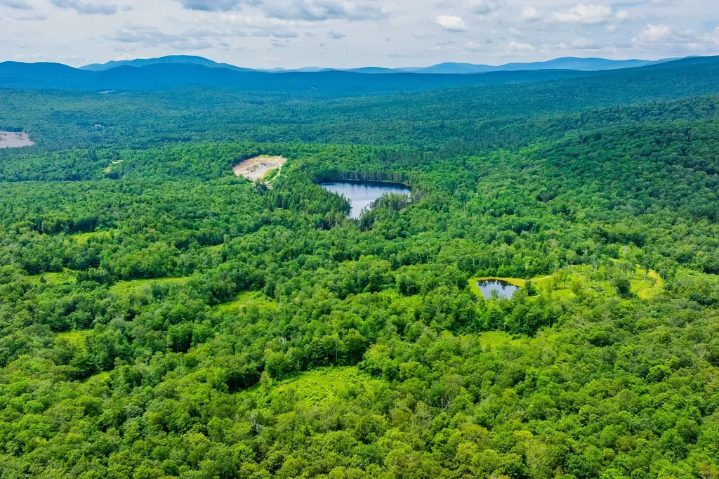 585 Pleasant Valley Road Jamaica VT 05343