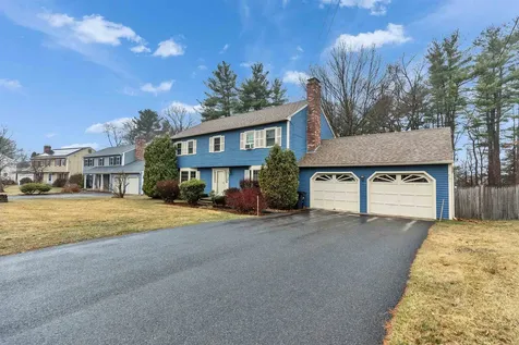26 Spindlewick Drive Nashua NH 03062