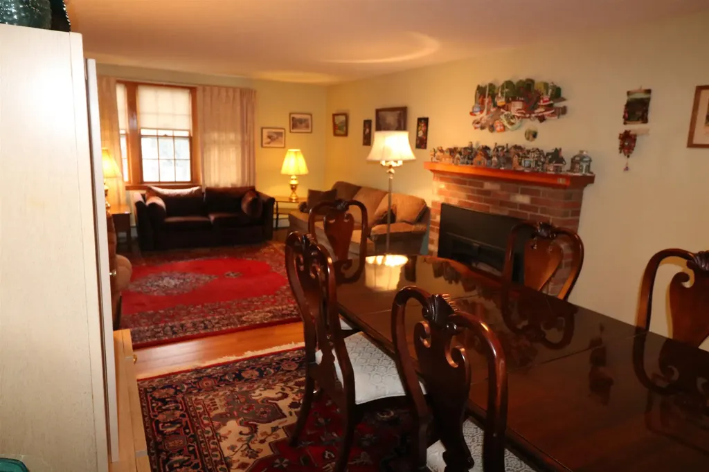 28 Nelson Circle Jaffrey NH 03452