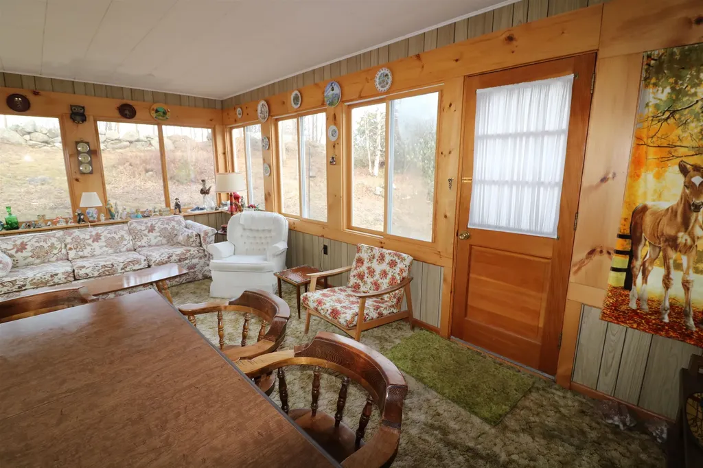 28 Nelson Circle Jaffrey NH 03452