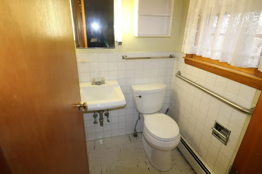 28 Nelson Circle Jaffrey NH 03452