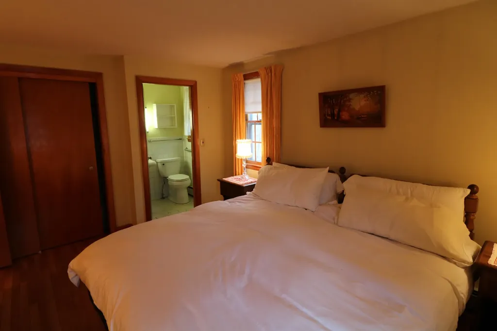 28 Nelson Circle Jaffrey NH 03452