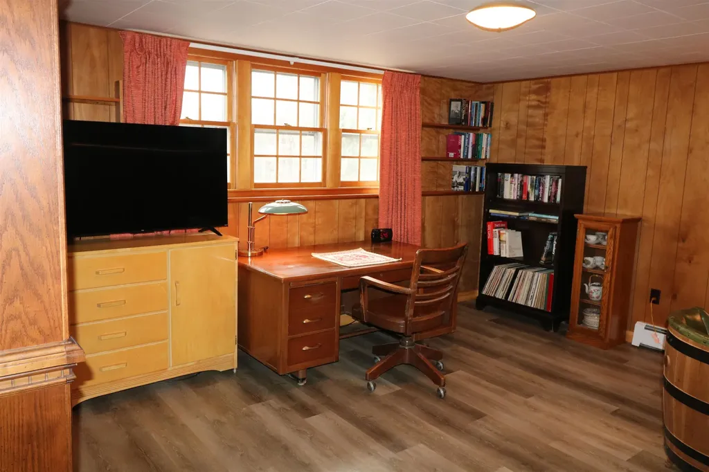 28 Nelson Circle Jaffrey NH 03452