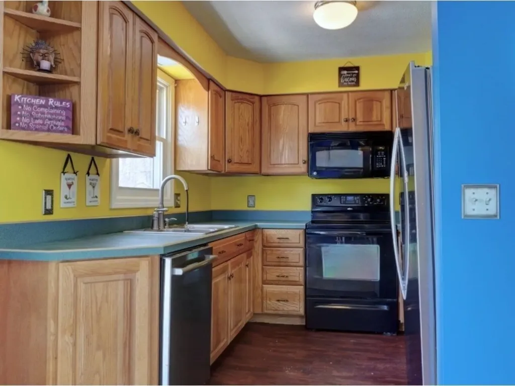 33 Pioneer Street Essex VT 05452