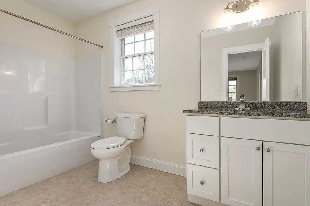 9 Hidden Meadow Lane Epping NH 03042