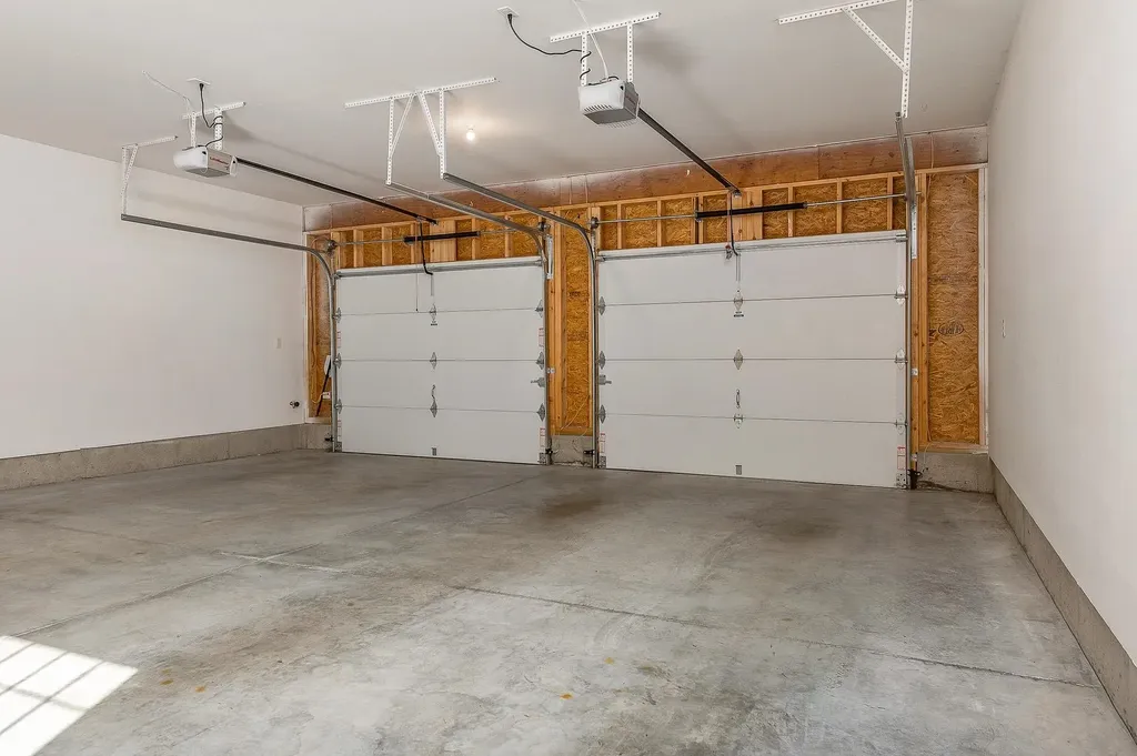 9 Hidden Meadow Lane Epping NH 03042