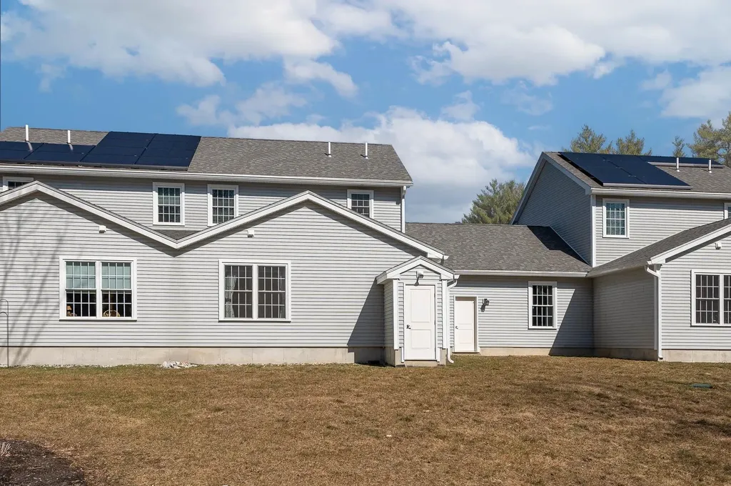 9 Hidden Meadow Lane Epping NH 03042