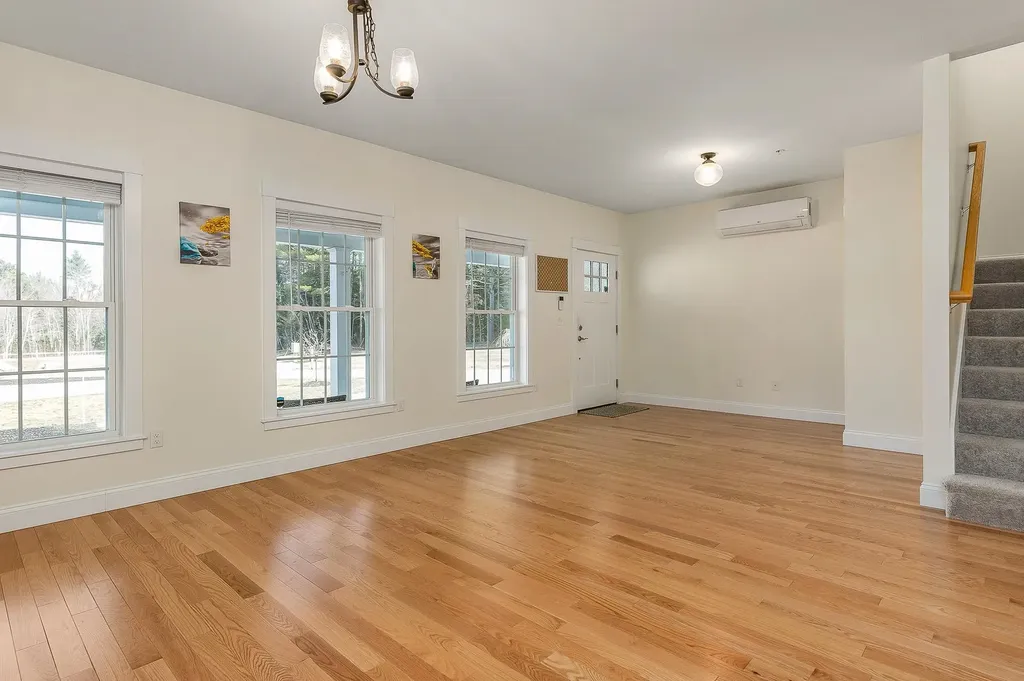 9 Hidden Meadow Lane Epping NH 03042