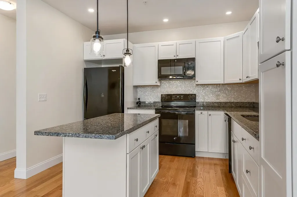 9 Hidden Meadow Lane Epping NH 03042