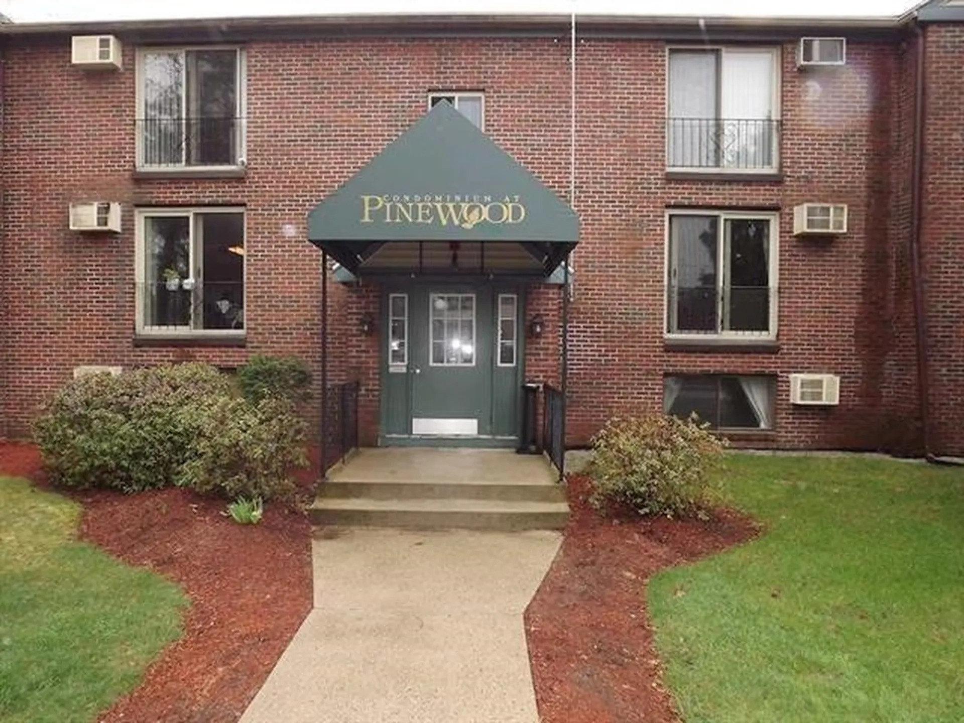 135 English Village Road Manchester NH 03102