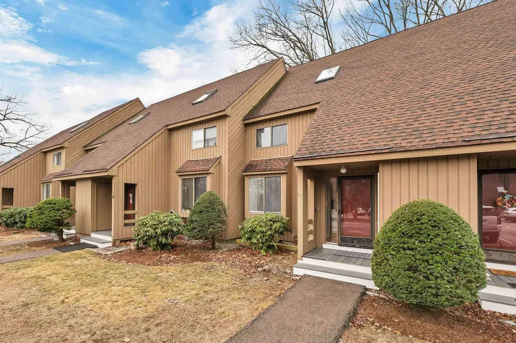 17 Webster Court Merrimack NH 03054