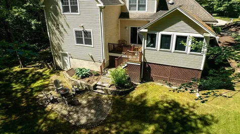 4 Moore Lane Exeter NH 03833