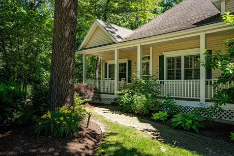 4 Moore Lane Exeter NH 03833