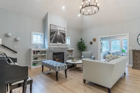 4 Moore Lane Exeter NH 03833