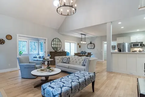 4 Moore Lane Exeter NH 03833
