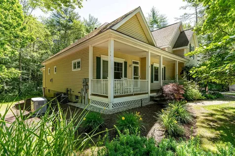 4 Moore Lane Exeter NH 03833