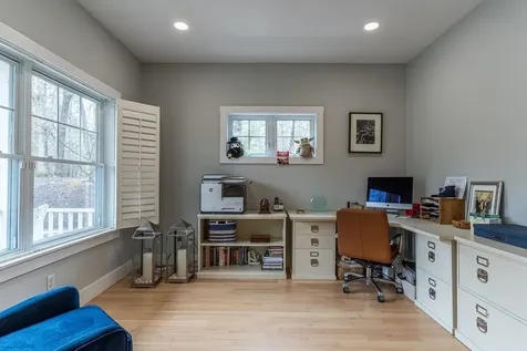 4 Moore Lane Exeter NH 03833
