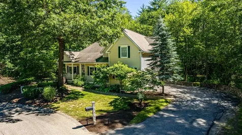 4 Moore Lane Exeter NH 03833