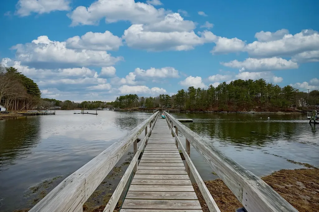 212 Walker Bungalow Road Portsmouth NH 03801