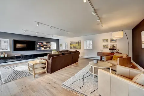 212 Walker Bungalow Road Portsmouth NH 03801