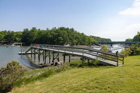 212 Walker Bungalow Road Portsmouth NH 03801