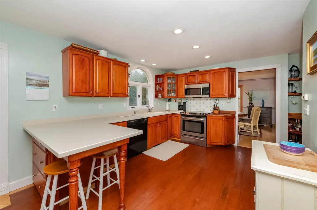 272 1/2 Dover Point Road Dover NH 03820