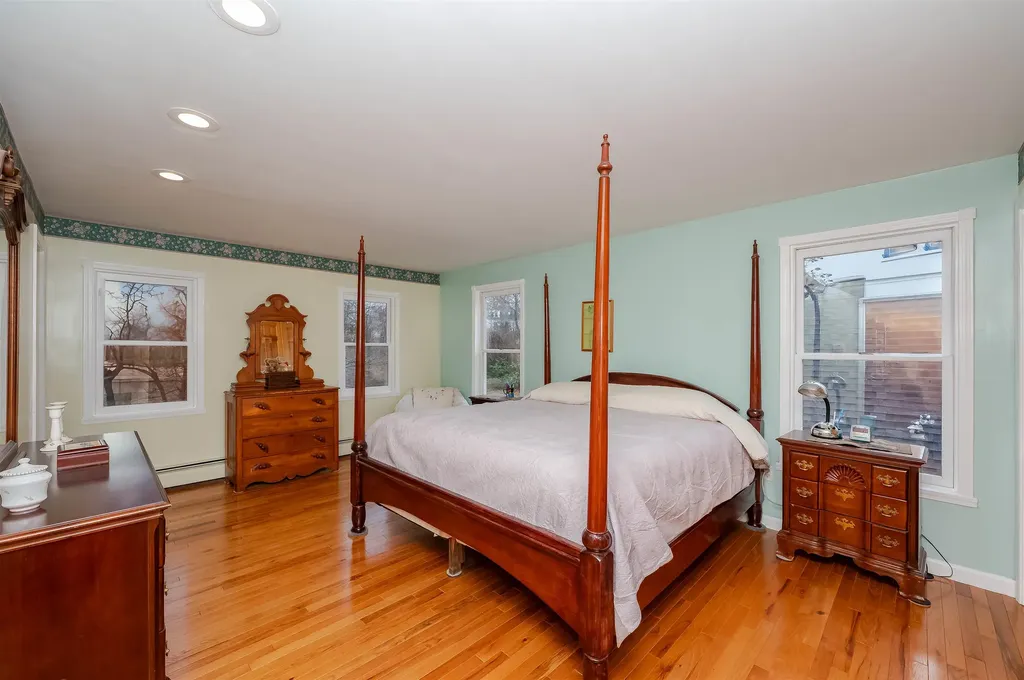 272 1/2 Dover Point Road Dover NH 03820