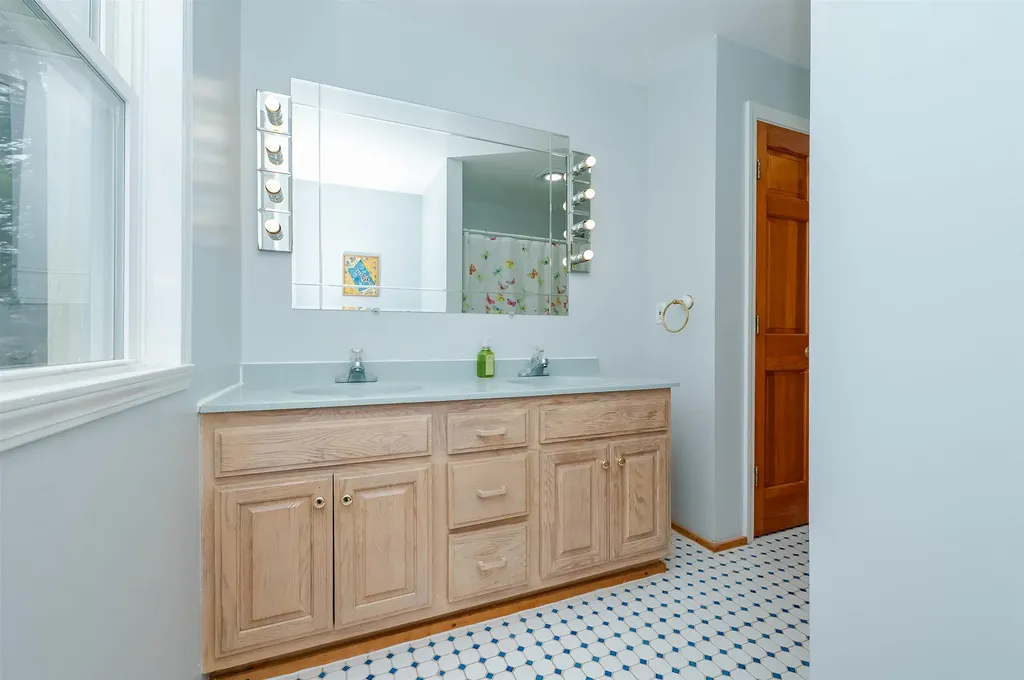 272 1/2 Dover Point Road Dover NH 03820