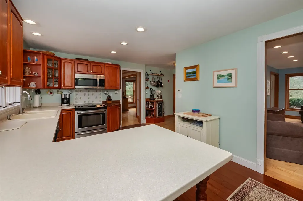 272 1/2 Dover Point Road Dover NH 03820