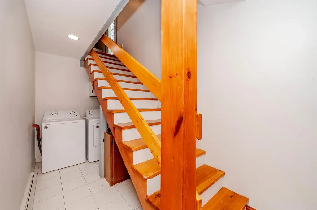 272 1/2 Dover Point Road Dover NH 03820