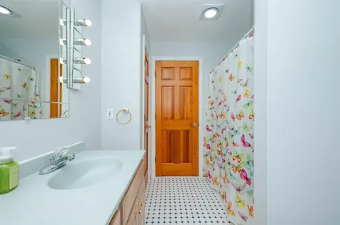 272 1/2 Dover Point Road Dover NH 03820