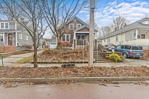 84 Charlotte Street Burlington VT 05401