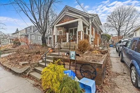 84 Charlotte Street Burlington VT 05401