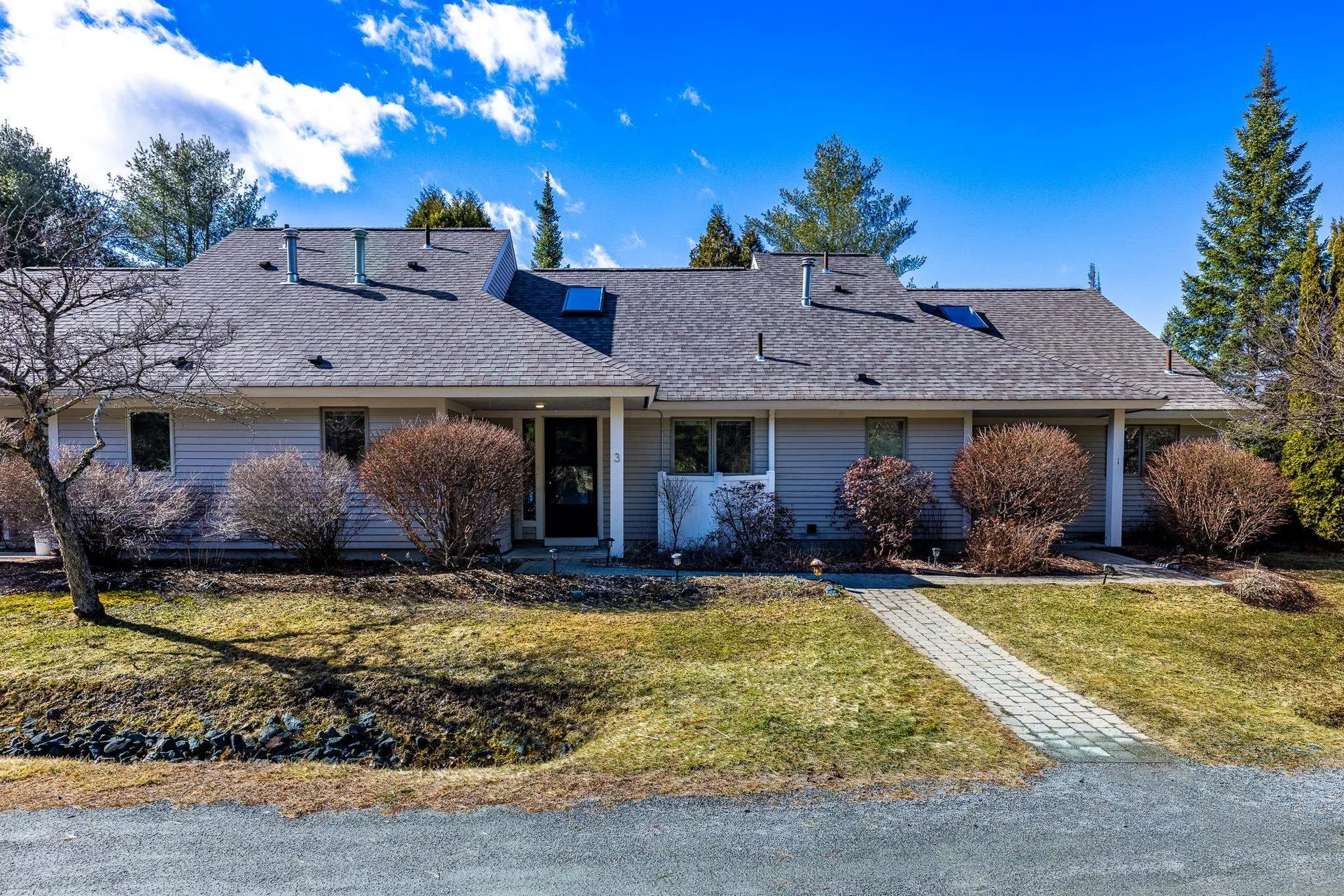 3 Sycamore Drive Hartford VT 05001