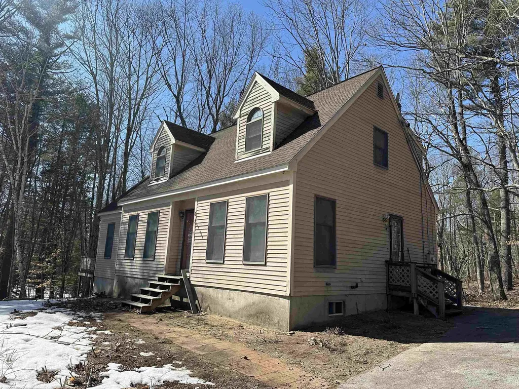 8 Sampson Road Rochester NH 03867
